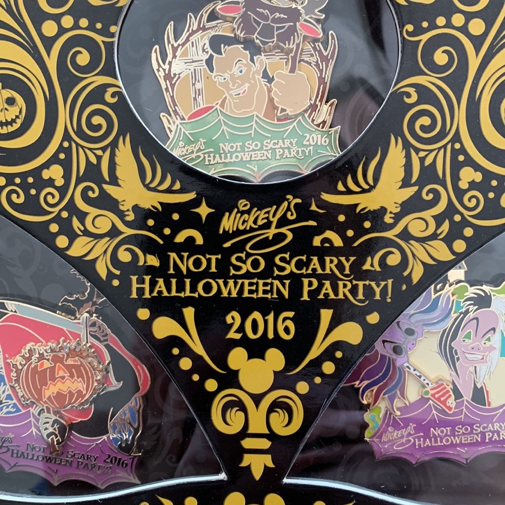 Mickey’s Not So Scary Halloween Party 2016 trading pins set - Picture 2 of 7